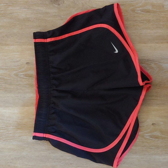NWT Nike Women's Tempo Dry Core 3'' Lined Running Shorts - Picture 1 of 4